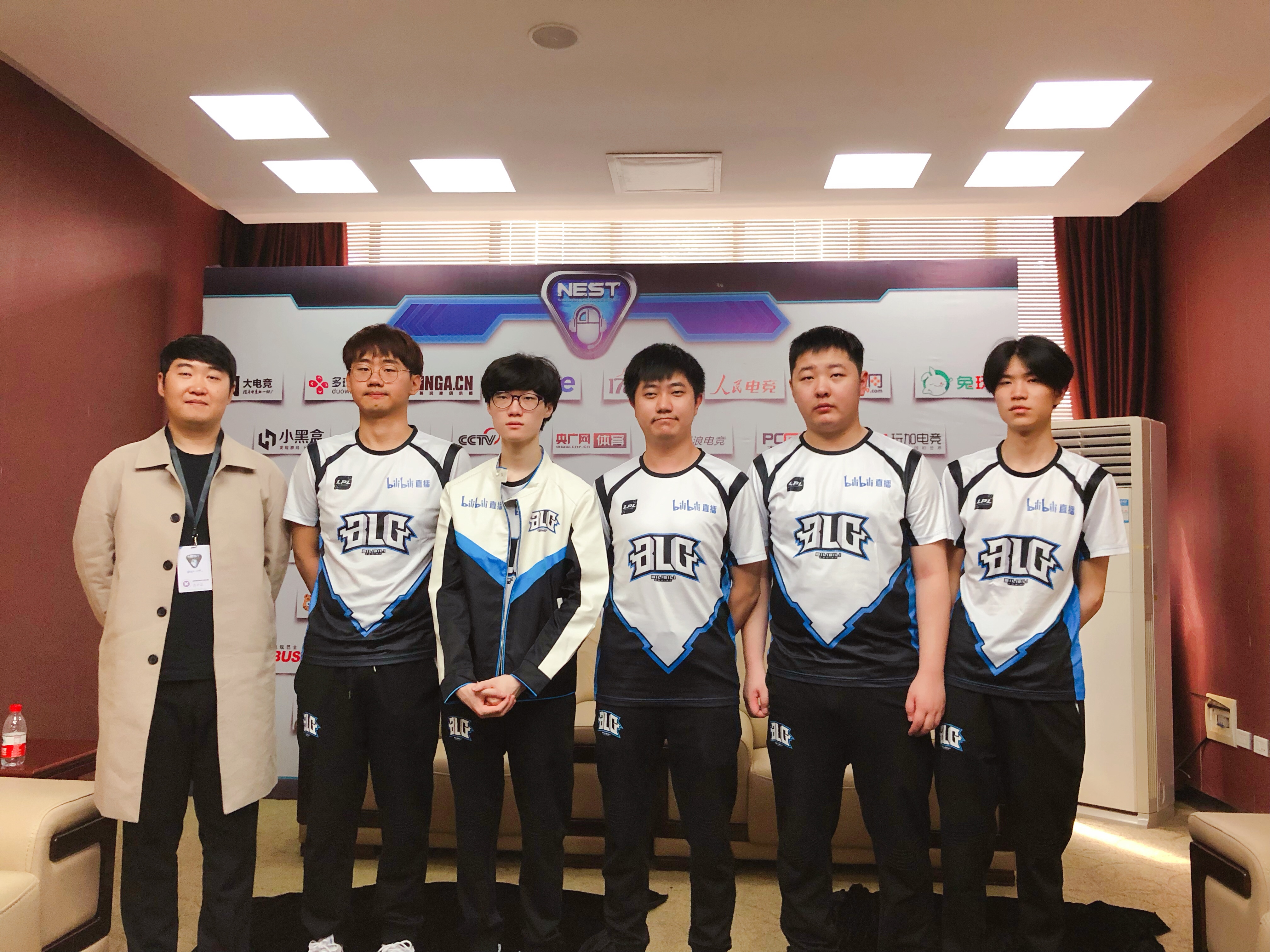 九游体育games-若日尼奥未婚妻